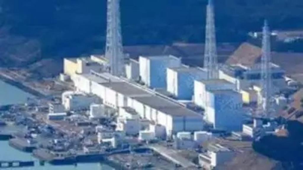 trial removal of Fukushima debris to resume